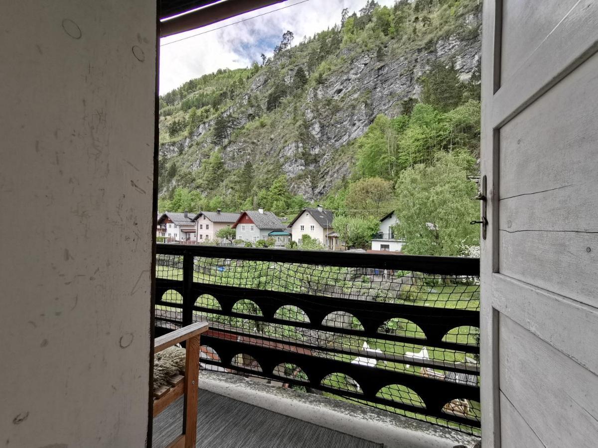 Charmante Altbauwohnung Ebensee Exterior foto